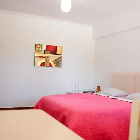 Centre Lions Gate 1 Apartment *