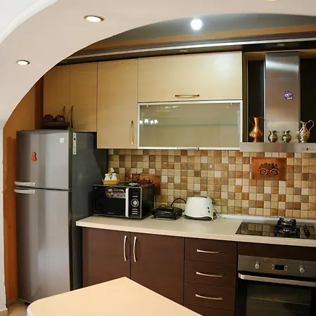 Centre Lions Gate 1 Apartment